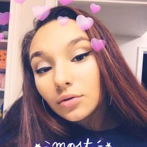 Meet your Posher, Ines